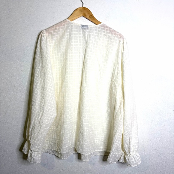 Torrid poet peasant off White Ruffle V-Neck Blouse top ren fair festival sz 4 - Picture 6 of 7